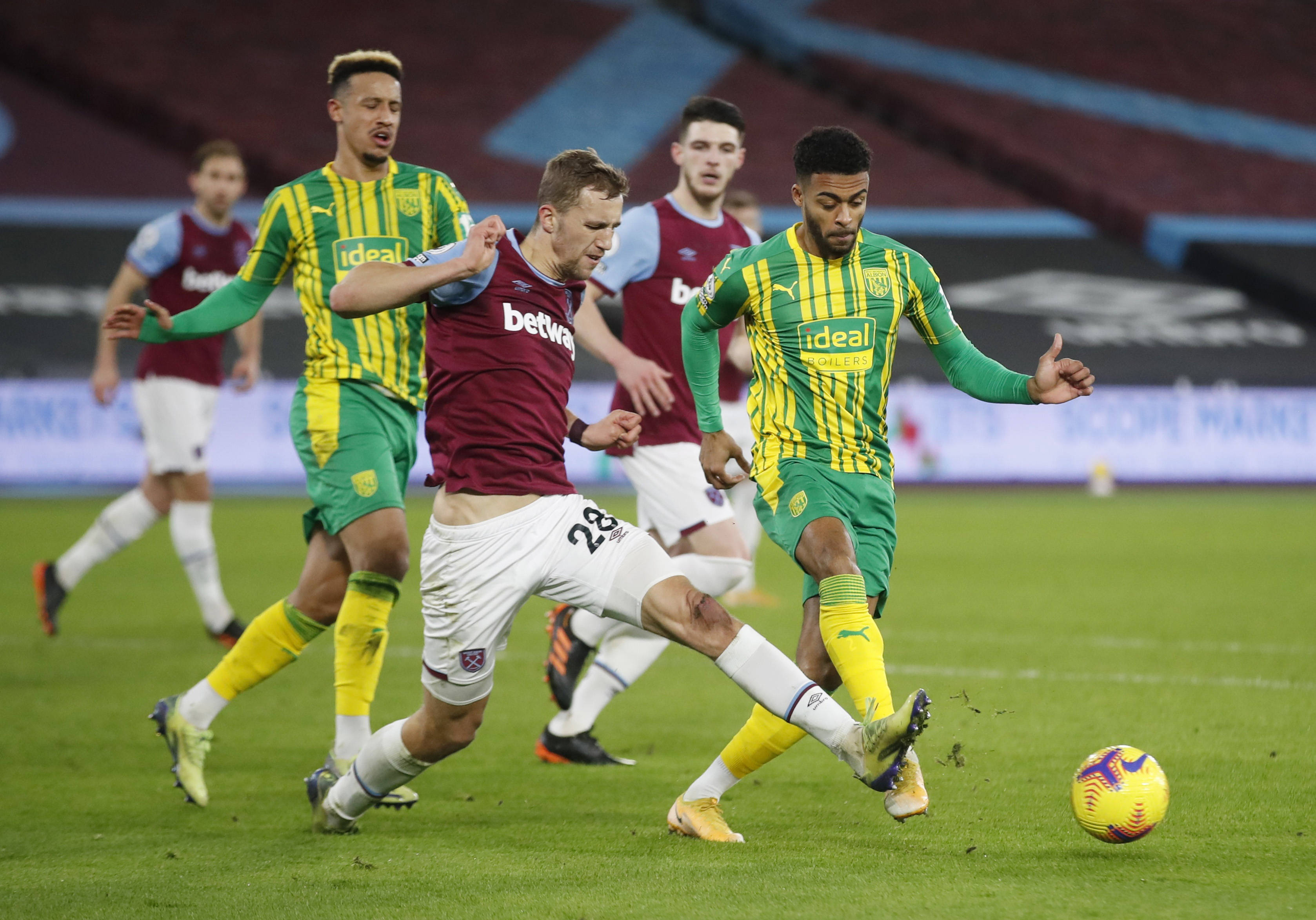 进行深入的 进行深入的